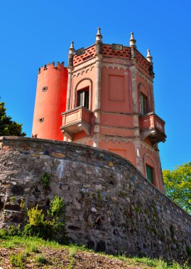 Lugano İsviçre 'deki Tassino Parkı' ndaki Enderlin Kulesi