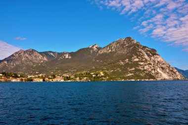 Lecco İtalya yakınlarındaki Como Gölü