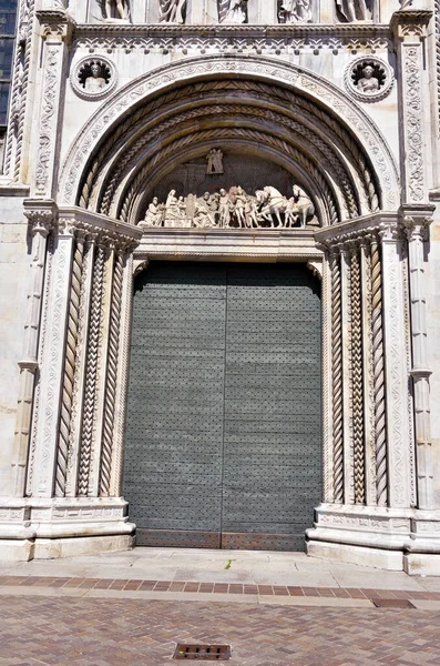 Portale Della Cattedrale Santa Maria Assunta Como Italia — Foto Stock