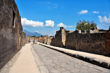 Antik Roma şehri Pompeii İtalya 'nın kalıntıları, MS 79 yılında Vesuvius' un patlaması sonrasında kül ile yok edildi ve gömüldü.
