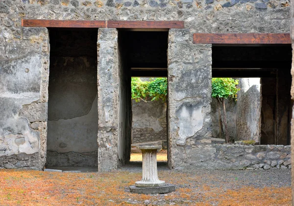 Romjai Ókori Római Város Pompeii Olaszország Megsemmisült Eltemették Hamuval Után — Stock Fotó