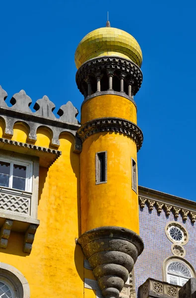 Pena Ulusal Sarayı veya Pena Sintra Lizbon Kalesi Portekiz