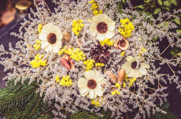 Decorazione Fiori Colorati Secchi Nel Cimitero Ognissanti Autunno — Foto Stock