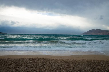 büyük dalgalar deniz ve pebble Beach