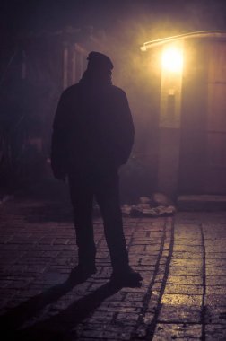 arka ışık ile gece siluet