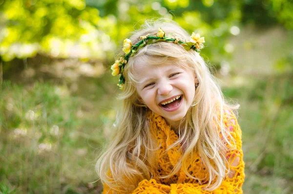 Happy child laughing — Stock Photo, Image