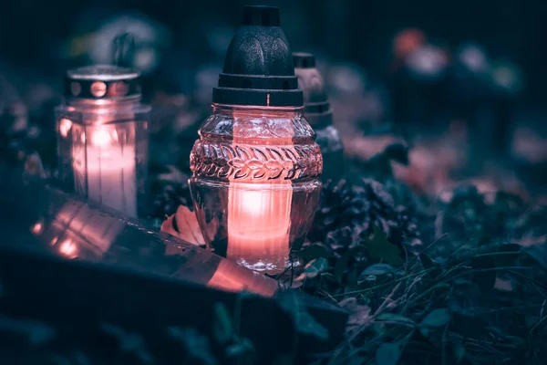 Bestattungskonzept Mit Nächtlicher Magie Auf Dem Friedhof — Stockfoto