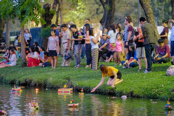 Bangkok Thailand November 2018 Loy Kratong Festival Gevierd Tijdens Volle — Stockfoto