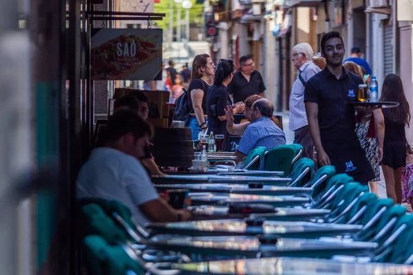 Spanien Katalonien Calella Sommer 2019 Abends Stadt Cafés Und Geschäfte — Stockfoto