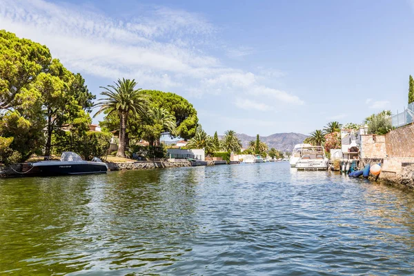 Spanje Costa Brava Empuriabrava Zomer Van 2019 Spaans Venetië — Stockfoto