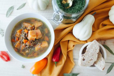 balkabağı çorbası malzemeler ile