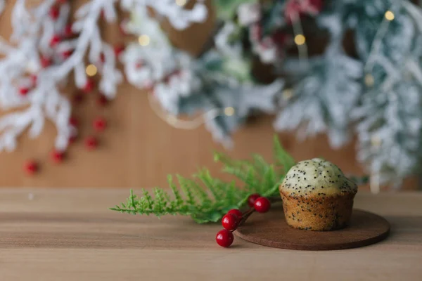 Colazione invernale con semi di papavero mini muffin e caffè — Foto Stock
