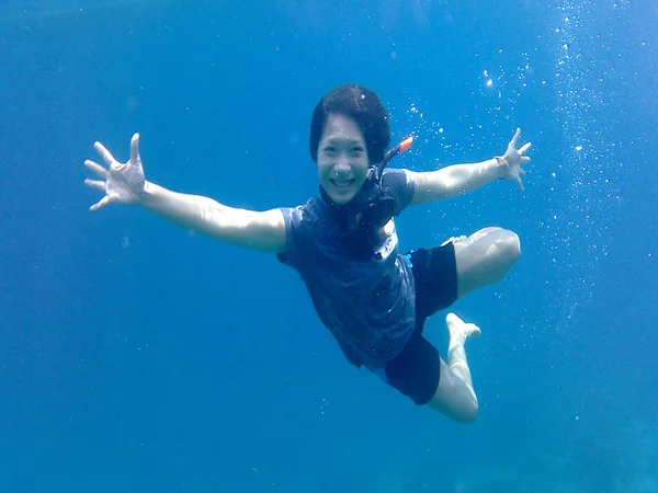 Азиатская Шерсть Маске Подводного Плавания Ныряет Водой Море Таиланда Туристический — стоковое фото