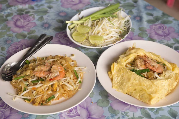 Pad Thai Thajské Smažené Nudle Krevetami Nebo Krevety — Stock fotografie