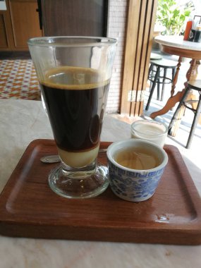 Tay tarzında kahve bangokok kafede