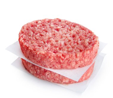 burger pişirmek için iki kıyma dilimleri, beyaz izole 