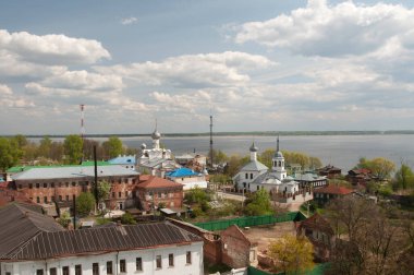ROSTOV, Rusya, Mayıs 08. 2016: - Baharda Büyük Rostov, Su Kulesi 'nden Kremlin' e bak, Aziz Evangelist John Kilisesi. Rusya 'nın Altın Yüzüğü