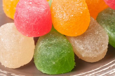 Seramik tabakta reçel, yakın çekim.