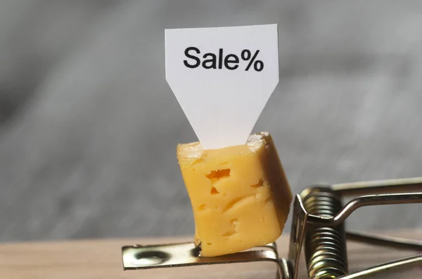 Verkauf Von Käse Der Mausefalle Risiko Und Gefahrenverständnis — Stockfoto