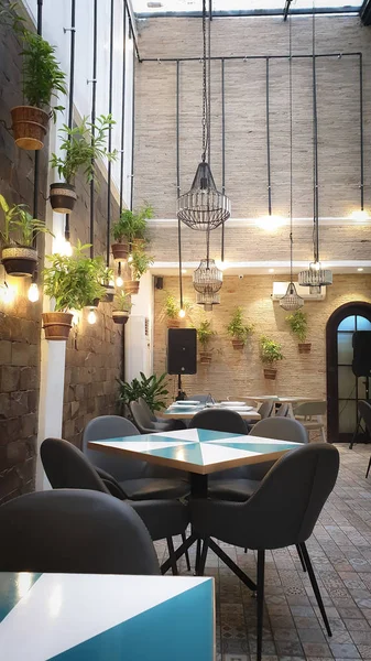 Bir klasik eski moda minimalist Restoran iç