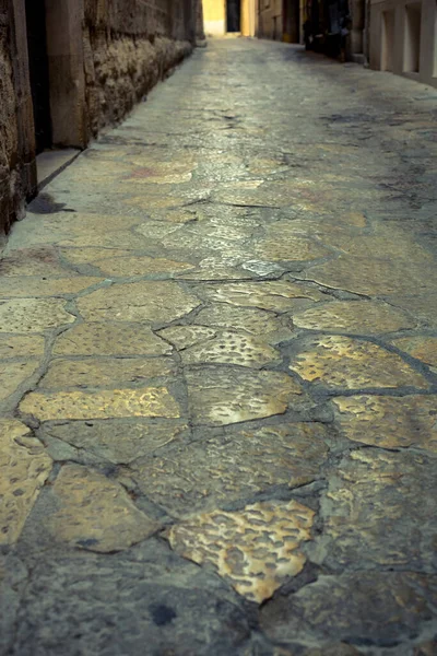 Крупным Планом Панорамный Вид Европейскую Улицу Большие Каменные Плитки Романтический — стоковое фото