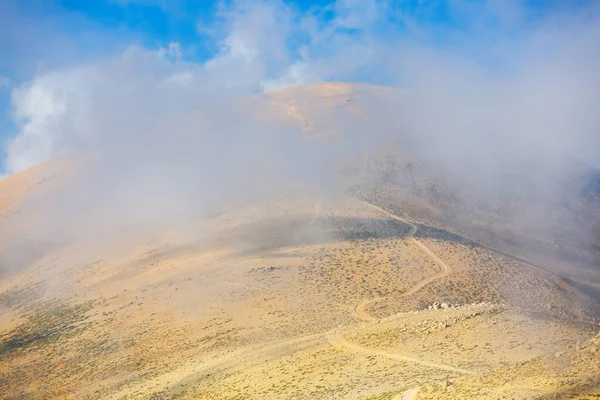 Libanesiska Bergslandskapet Bergsleder Molnen Toppen Aktiv Rekreation Med Vandring Och — Stockfoto