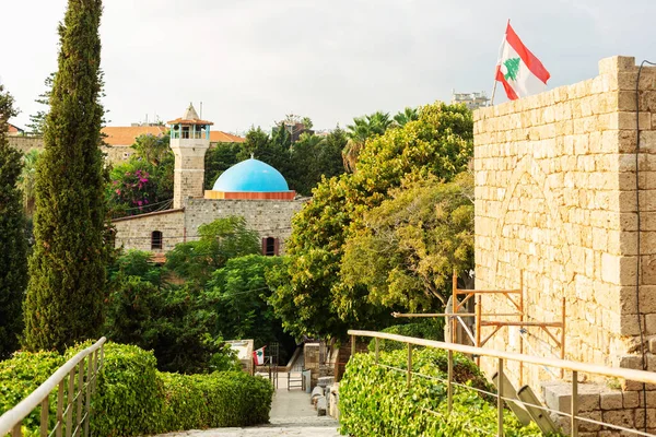 Escavação Byblos Líbano Vista Panorâmica Forte Cruzado Mesquita Sultão Abdul — Fotografia de Stock