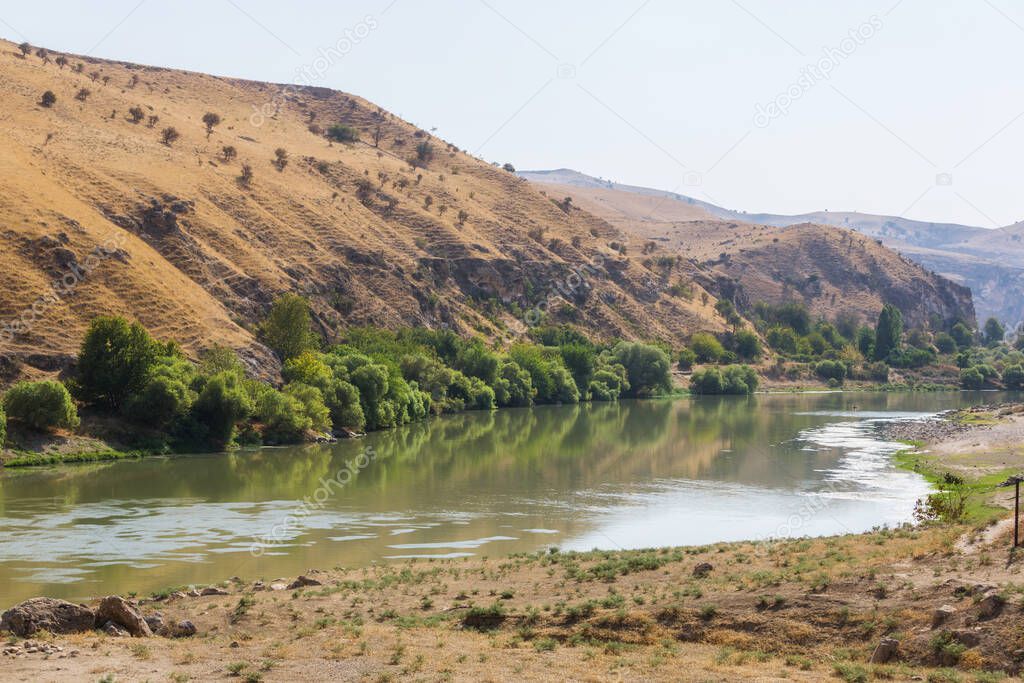 Panoramic view of the Tigris river valley.