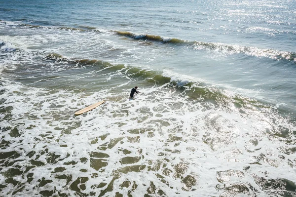 Luchtfoto Surfer Zee Surfer Vangen Golven Baltische Zee — Stockfoto