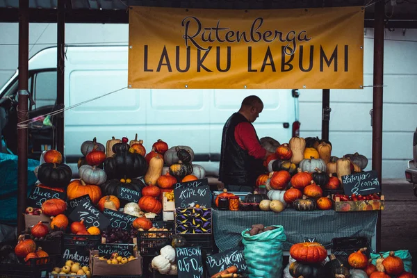 Riga Letónia Setembro 2019 Colorful Pumpkins Collection Autumn Market Comida — Fotografia de Stock