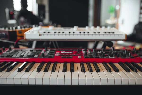 Electric Pianos Sound Recording Studio Close — Stock Photo, Image