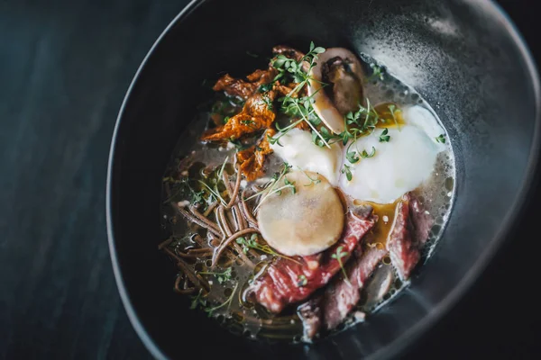 Miso Ramen Asijské Nudle Vejcem Enoki Pak Choi Zelí Misce — Stock fotografie