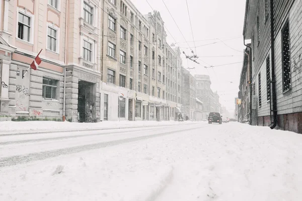 Silný Sníh Městě Ulice Domy Zimním Období — Stock fotografie