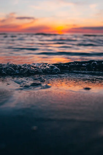 Tarde Junto Mar Hermosa Puesta Sol Sobre Orilla Del Mar — Foto de Stock