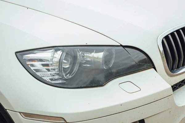 Lámpara Del Faro Del Coche Primer Plano Transporte Moderno — Foto de Stock