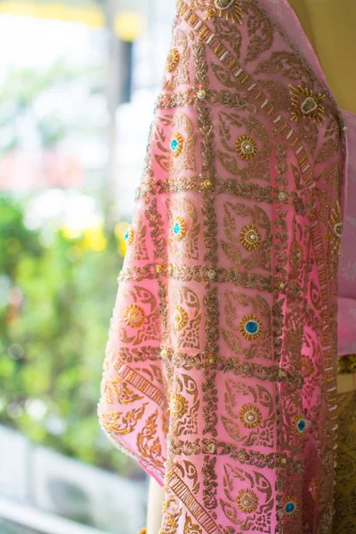 Close Van Thaise Traditionele Kleding Thaise Zijde Kleden Thaise Traditionele — Stockfoto