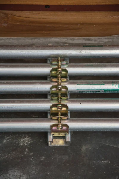galvanized conduit pipe connection