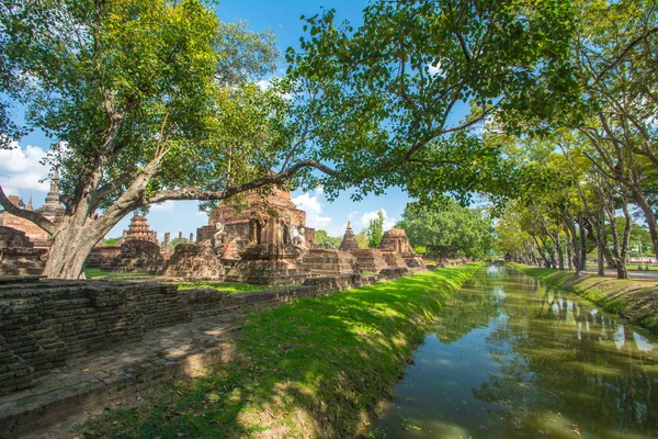 Wat Mahathat Temple in Sukhothai Historical Park, Thajsko — Stock fotografie