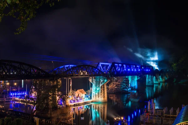 Färgglad Belysning Bron Över Floden Kwai Härlig Festival Kanchanaburi Thailand — Stockfoto
