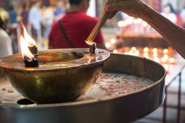 El cense bir tütsü burne joss sopa için