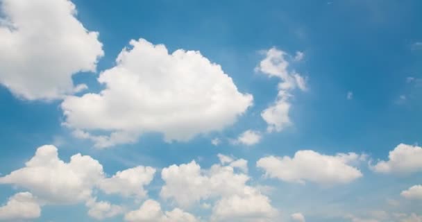Lapso Tempo Céu Azul Com Nuvens Passing — Vídeo de Stock