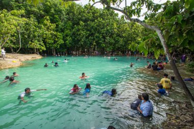 Krabi, Tayland - 4 Mayıs 2019 : Zümrüt Havuz m görünmeyen havuz