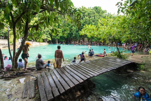 KRABI, THAILAND - May 4, 2019 : Emerald Pool is unseen pool in m — Stock Photo, Image