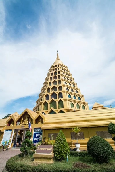Tha it tempio (Wat Tha It) nella provincia di Ang perizoma, Thailandia . — Foto Stock