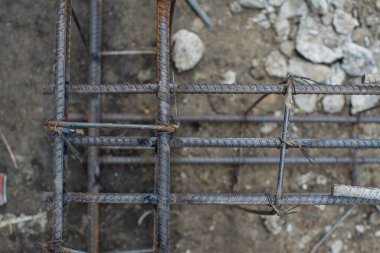 Çelik kiriş beton işi bekliyor.