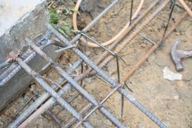 Çelik kiriş beton işi bekliyor.