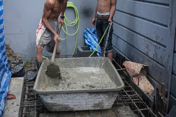 Mezclar Cemento Salver Para Aplicar Construcción — Foto de Stock