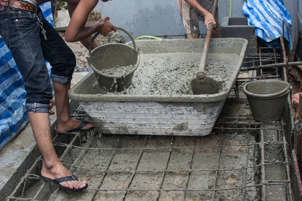 Mezclar Cemento Salver Para Aplicar Construcción —  Fotos de Stock