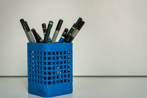 Back to school- pencil holder with colorful pens — Stock Photo, Image