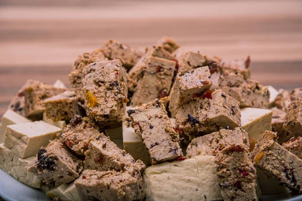 为健康的豆腐食品配上褐色调料 — 图库照片